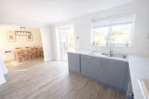 undefined, Newbolt Close, Newport Pagnell MK16