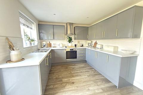 undefined, Newbolt Close, Newport Pagnell MK16