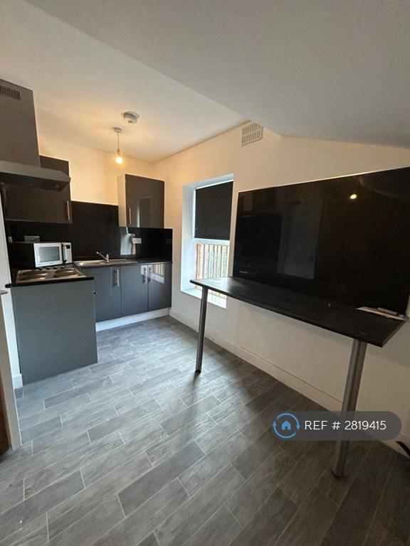 Kitchen And Eating Area