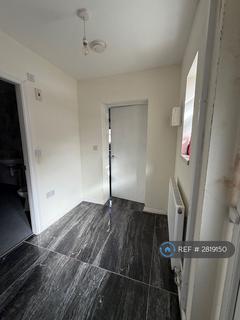2 bedroom semi-detached house to rent, Jasmine Road, Dudley, DY2