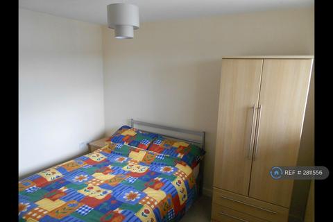2 bedroom flat to rent, Manchester Street, Manchester, M16