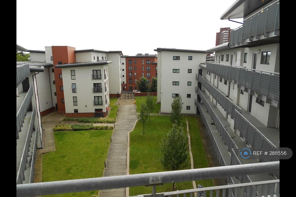 Communal Landscaped Courtyard