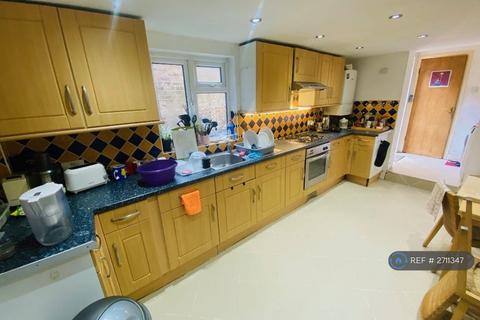 1 bedroom in a house share to rent, Elswick Road, London, SE13