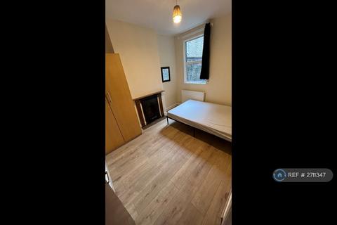 1 bedroom in a house share to rent, Elswick Road, London, SE13