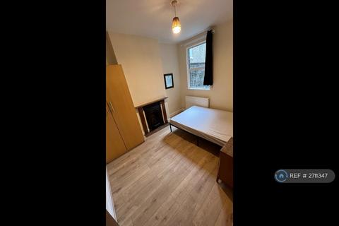 1 bedroom in a house share to rent, Elswick Road, London, SE13