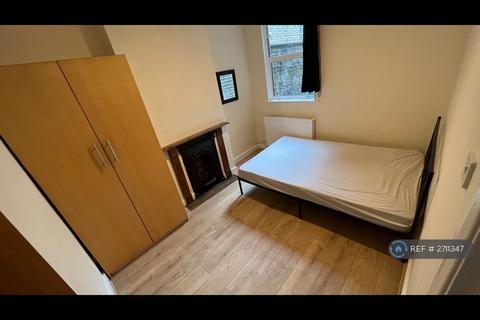 1 bedroom in a house share to rent, Elswick Road, London, SE13