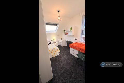 1 bedroom in a house share to rent, Headingley Avenue, Leeds, LS6