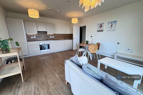 2 bedroom flat to rent, North End Road, London, HA9