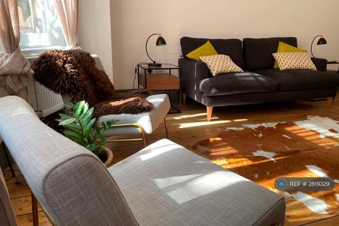 2 bedroom flat to rent, Gray's Inn Road, London, WC1X