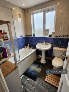 1 bedroom in a house share to rent, Manton Road, London, SE2