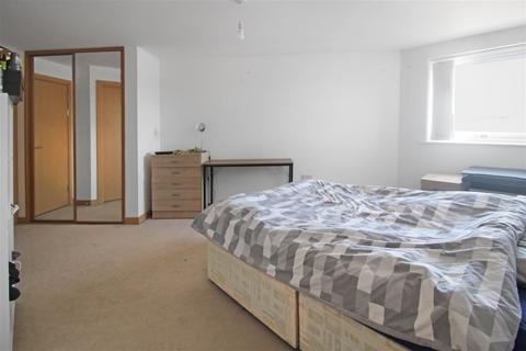 2 bedroom apartment to rent, Keel Point, Ship Wharf, Colchester, CO2 8YS