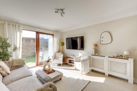 2 bedroom terraced house for sale, Wellmeadow Road, Hither Green, SE13