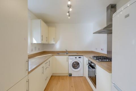 2 bedroom flat for sale, Chiltonian Mews, London, SE13