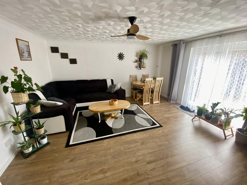 Lounge downsview