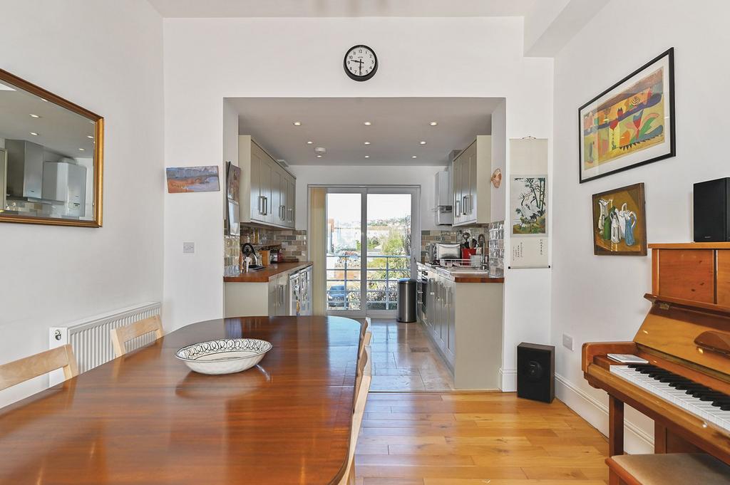 Lounge/Kitchen/Dining