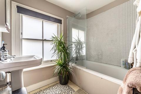 1 bedroom maisonette for sale, Barry Road, East Dulwich, London, SE22