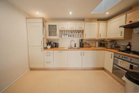 undefined, Weavers Mead, Haywards Heath, RH16