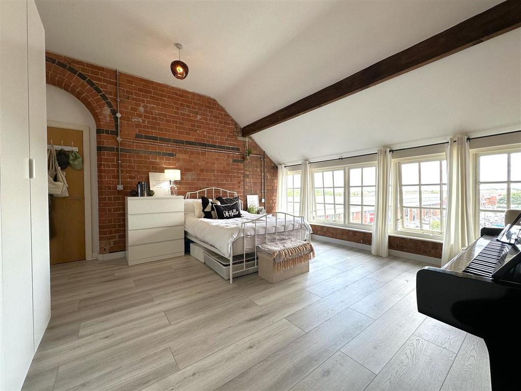 Master Bedroom 149