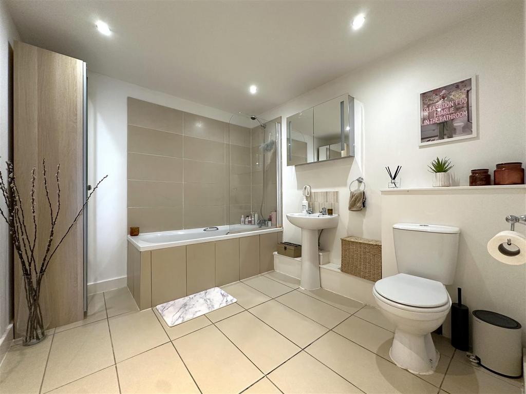 Modern Bathroom 189