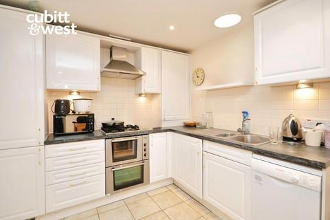 1 bedroom apartment to rent, Langley Park Road Sutton SM2