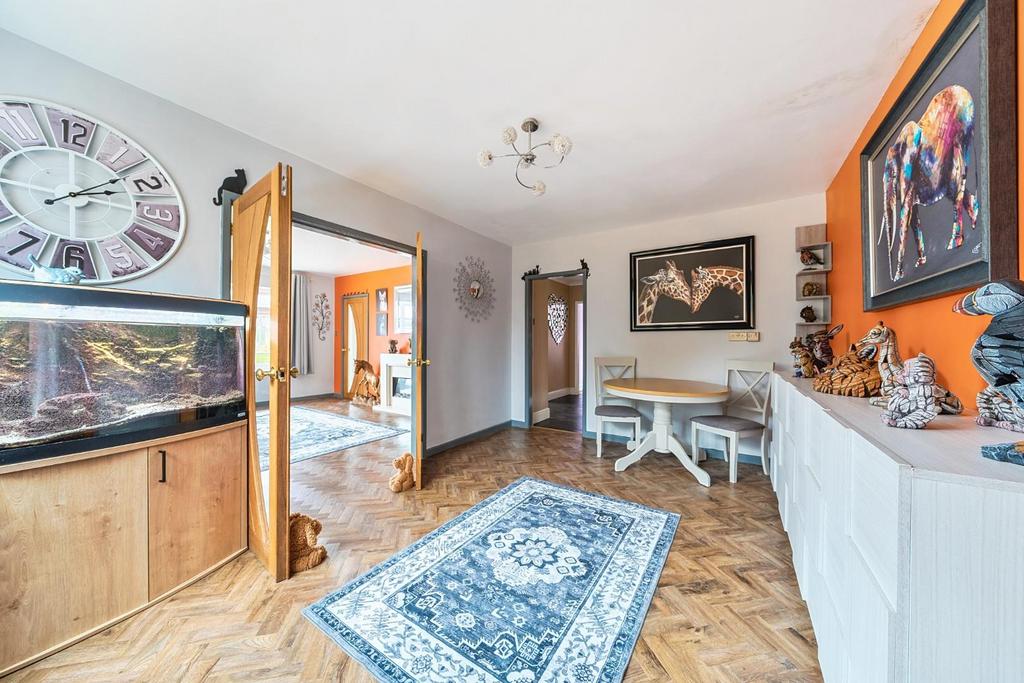 2nd view DINING ROOM.jpg