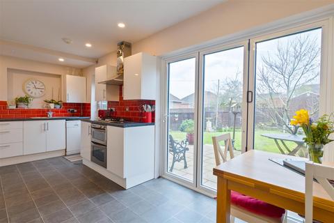 5 bedroom semi-detached house for sale, Godden Road, Snodland