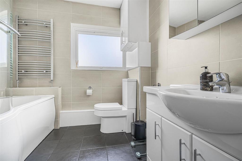 Main bathroom