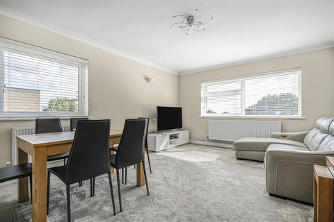 2 bedroom flat for sale, Maplin Close, Winchmore Hill, N21