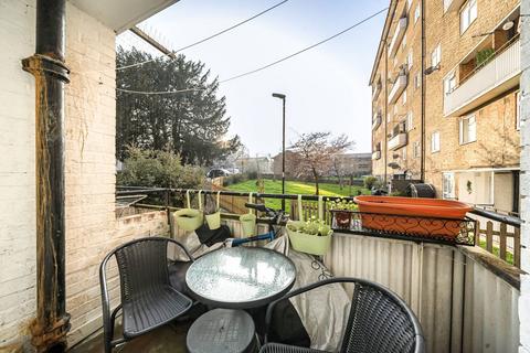 3 bedroom maisonette for sale, Leigham Court Road, Streatham Common, London, SW16