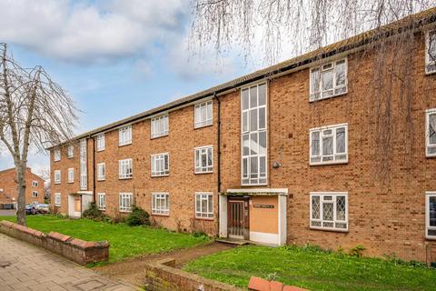2 bedroom flat for sale, Hopton Road, Streatham Common, London, SW16