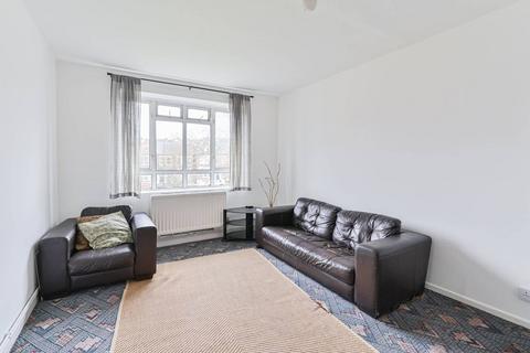 2 bedroom flat for sale, Hopton Road, Streatham Common, London, SW16