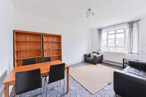 2 bedroom flat for sale, Hopton Road, Streatham Common, London, SW16
