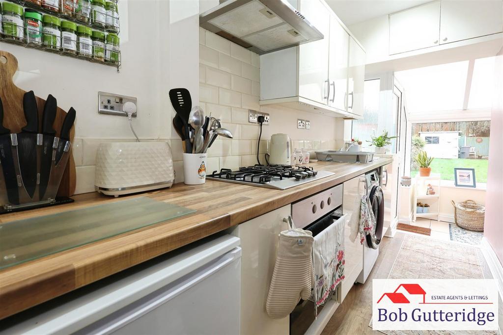 Fitted kitchen