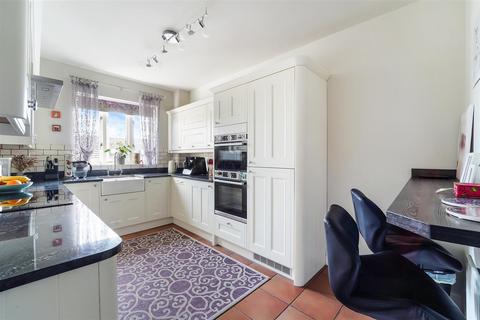 2 bedroom flat for sale, 90 Wimbledon Hill Road, Wimbledon SW19