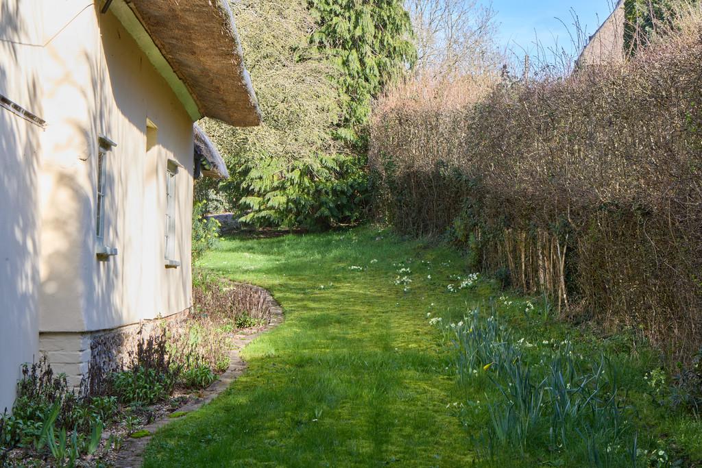 Brook Cottage 0203260046