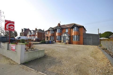 4 bedroom semi-detached house for sale, Melton Road, Doncaster DN5