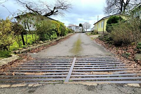undefined, Hampton Fields, Minchinhampton