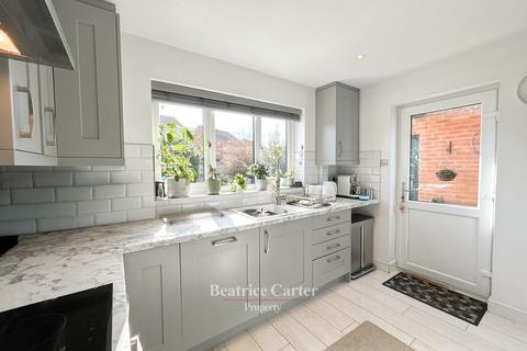 3 bedroom detached house for sale, Holly Walk, Suffolk IP28