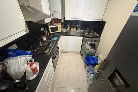 House share to rent, Shrubbery Road, London N9
