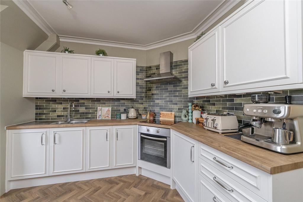 Kitchen Alt