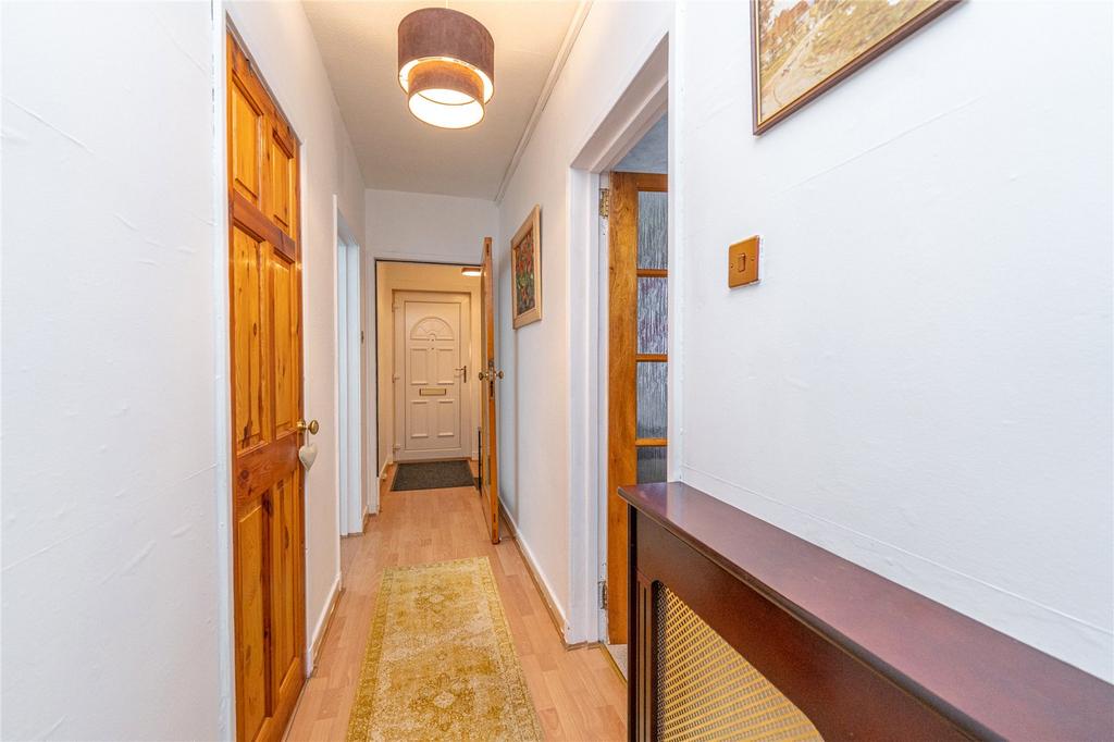 Hall Alt