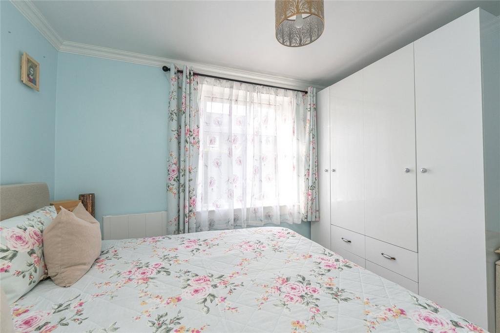 Bedroom 1 Alt