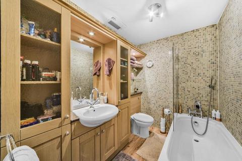 undefined, Telfords Yard, London E1W