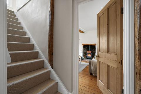 3 bedroom character property for sale, High Street, West Northamptonshire NN6