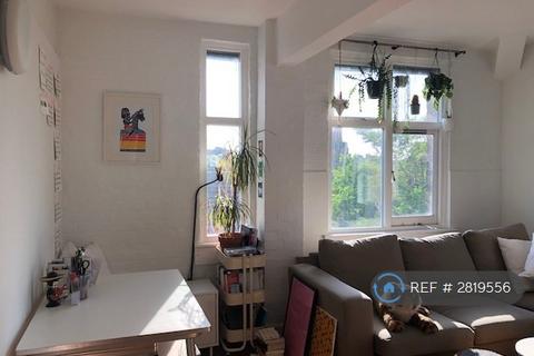 undefined, Adelina Grove, London, E1