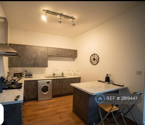 Kitchen With Small Dinning Area