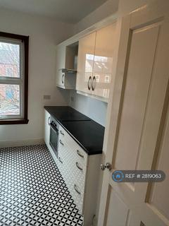2 bedroom flat to rent, St. Fillans Road, London, SE6