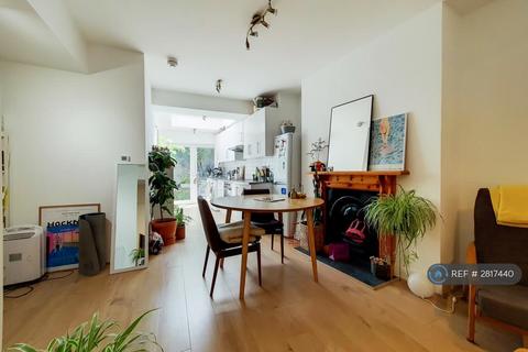undefined, Farleigh Road, London, N16