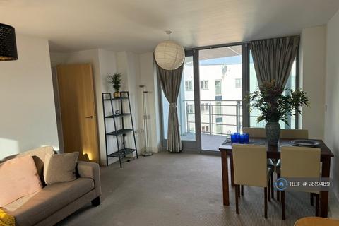 2 bedroom flat to rent, Eugenia Road, London, SE16