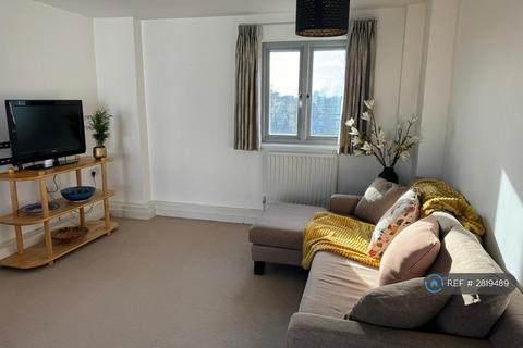2 bedroom flat to rent, Eugenia Road, London, SE16